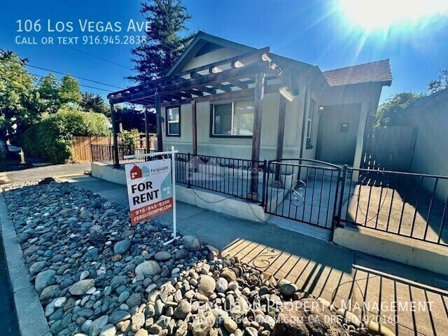 Building Photo - 106 Los Vegas Ave Rental
