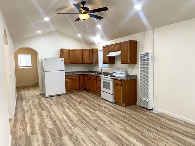 Photo - 745 Ireland St Unidad 745 Ireland Avenue #A [PRM: Renee