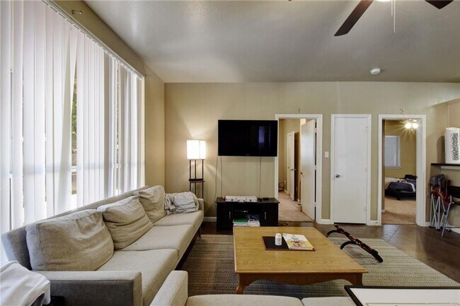 Photo - 4X2 West Campus Condo Under $900 Per Bedroom Unit #301