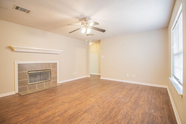 Photo - Cozy 3 Bed 2 Bath Home