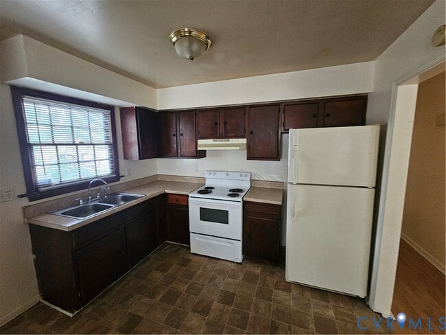 3020 Groveland Ave