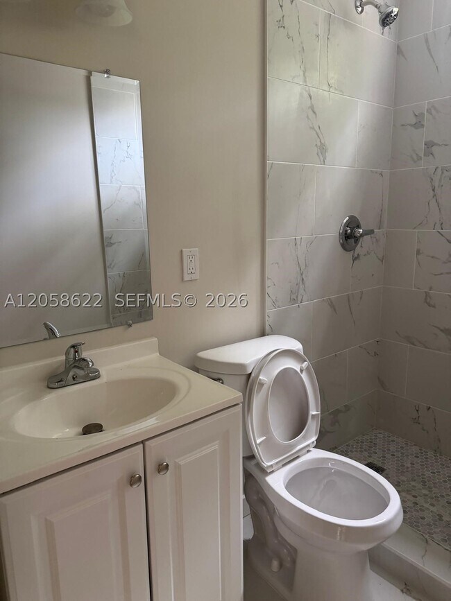 Photo - 2107 Secoffee St Unit 2