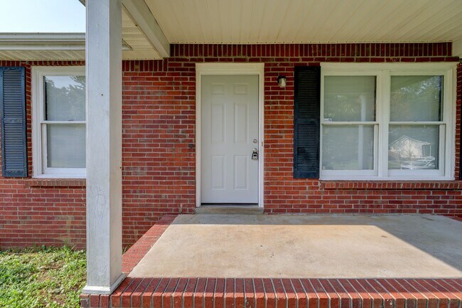 Photo - 204 Bob White Dr