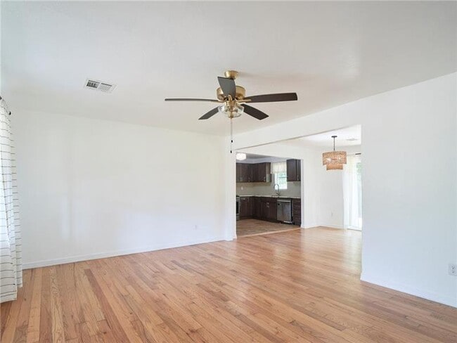 Photo - 817 NW 48th St