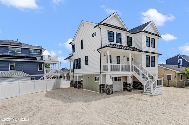 Photo - 104 Lawrence Dr