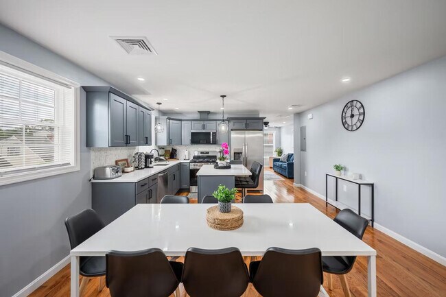 Photo - 109 Flora St Unit ID1373658P