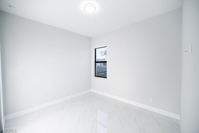 Photo - 3313 36th St SW