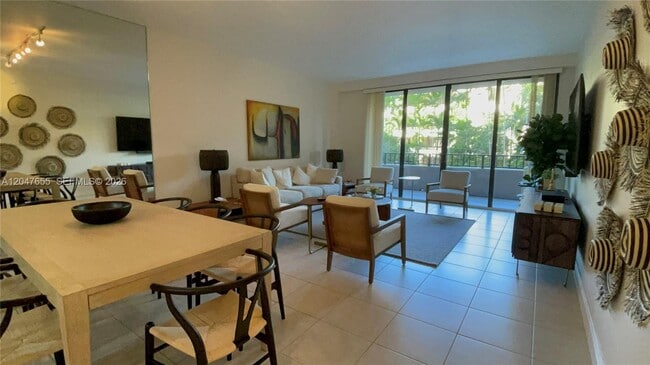 Photo - 151 Crandon Blvd Unidad 236
