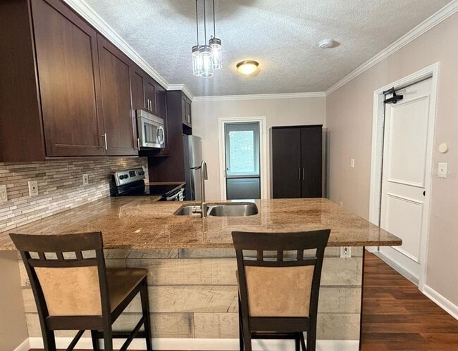 Photo - 5529 Magnolia Way