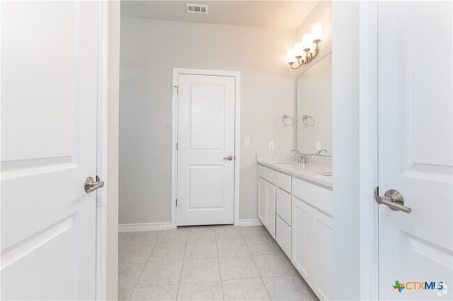 Building Photo - 121 Lafitte Dr Unit 101 Rental