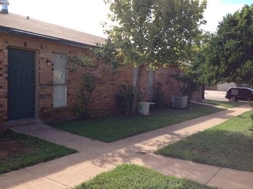 Photo - 225 N Jefferson St Apartment Unit D