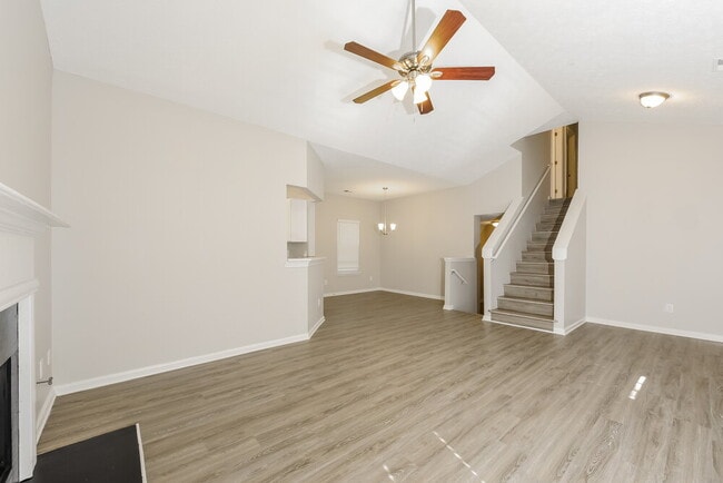 Photo - 4637 Noah Overlook W