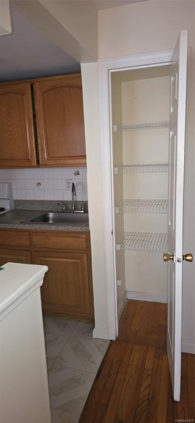 Photo - 51 Sutter Ave Unit 2