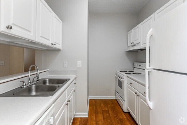 1HAB, 1BA - 800 ft²