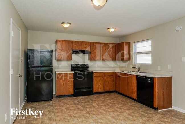 Photo - 831 Olmsted Dr