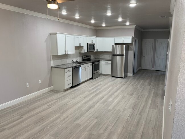 Photo - 2644 E 14th St Unidad A