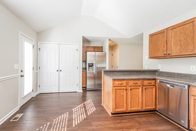 Photo - 634 Woodland Hills Dr