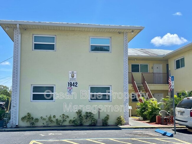 Building Photo - 1942 Passaic Ave Unit 1 Rental