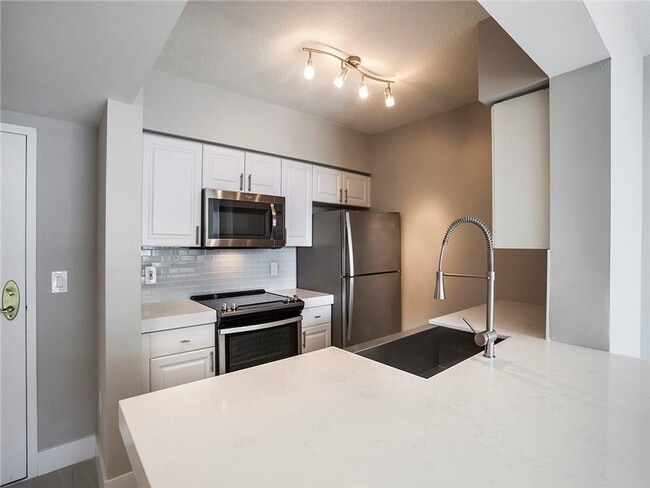 Photo - 1040 Seminole Dr