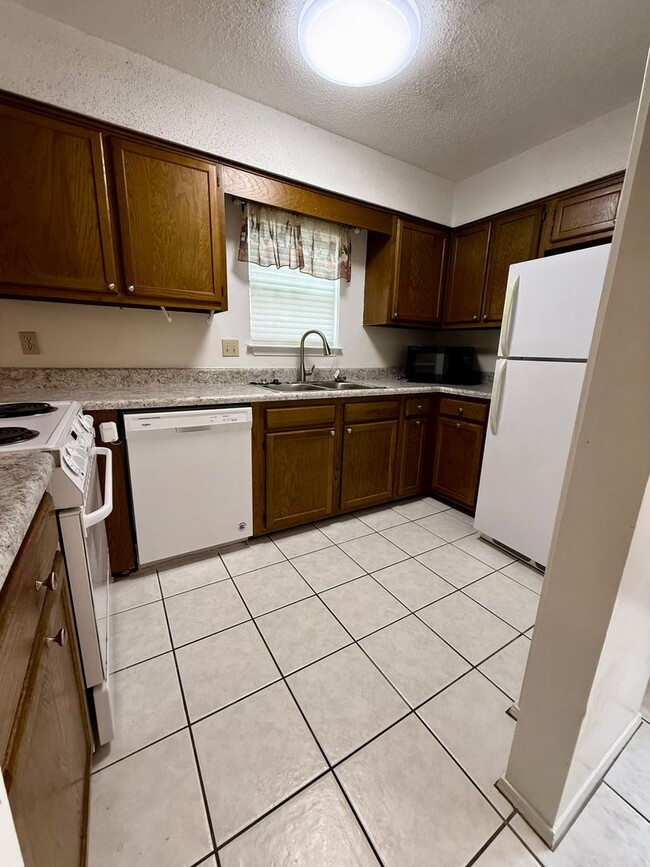 Photo - New Listing!