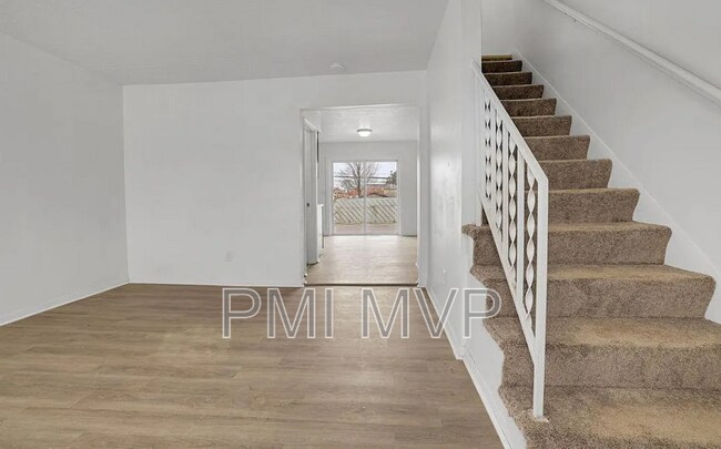 Photo - 4044 Carlton Ave Unit 4044 B