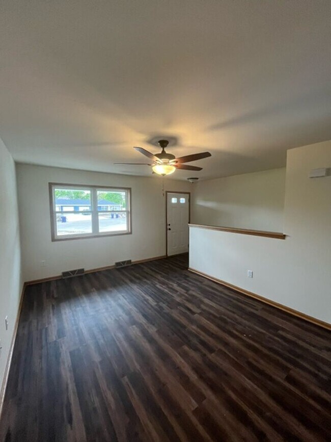 519 Unidad 1051 Rental Janesville, WI