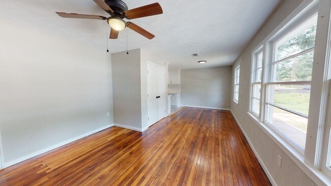 Photo - This 3 bed /2 bath in the Broadmoor Community is ready for you!