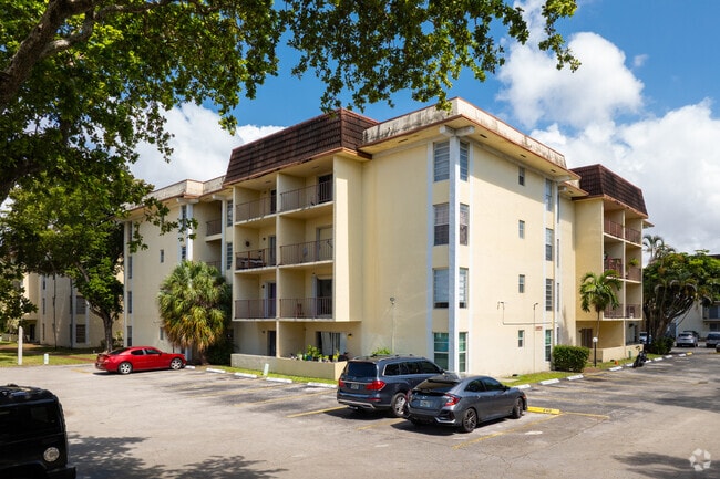 Photo - Capri Gardens Condominiums