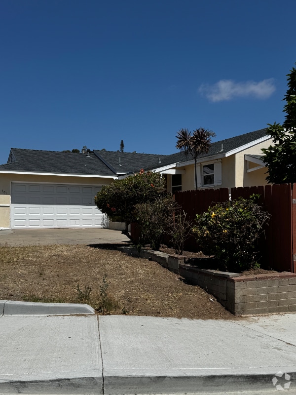 Building Photo - 701 Salot Ave Rental