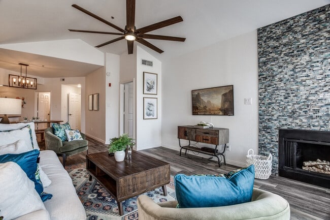 Photo - 3308 Parliament Cove Unidad ID1295568P