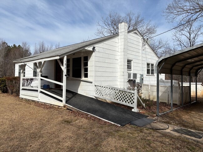 Photo - 3 BED, 1 BATH FARM HOUSE LOCATED IN STAR!