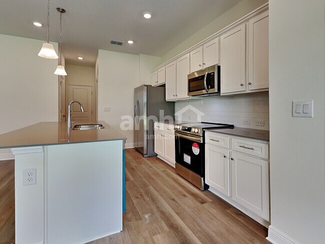 Photo - 27189 St Andrews Ave