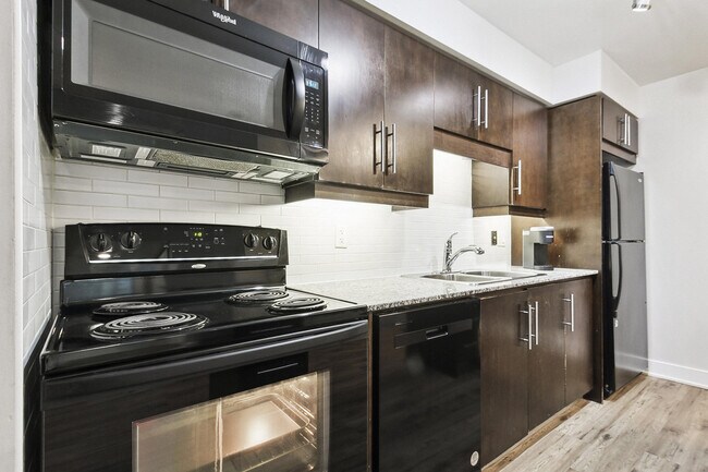 Photo - 20 Blue Jays Way Unit FL1-ID1030921P