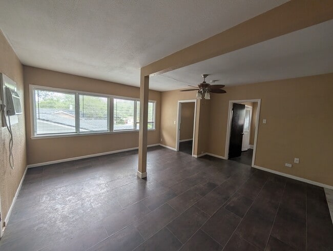 407 Engman St Unit B