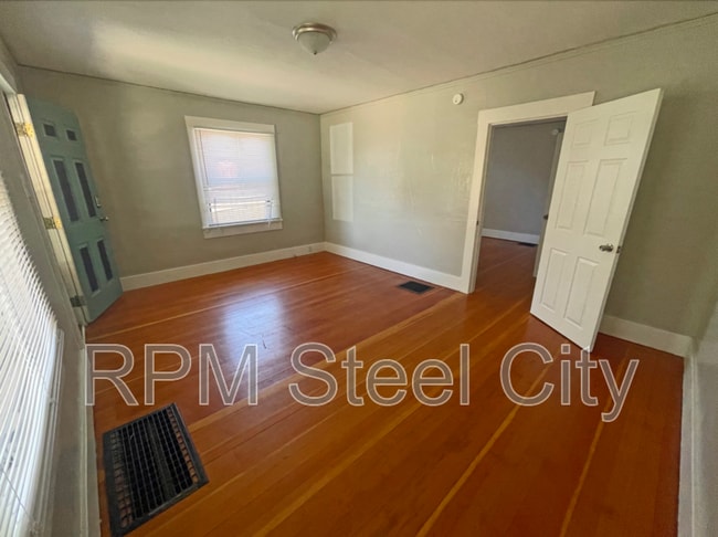 Photo - 1728 Carteret Ave
