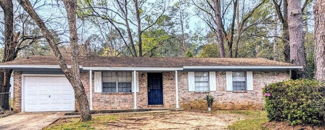 Photo - 911 Kendall Dr House