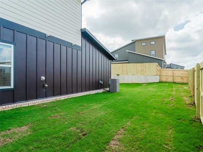 Photo - 1803 SW Casuarina Dr