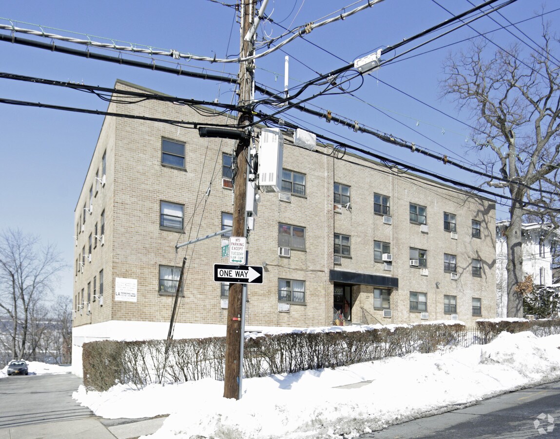 Photo - 227 Palisade Ave