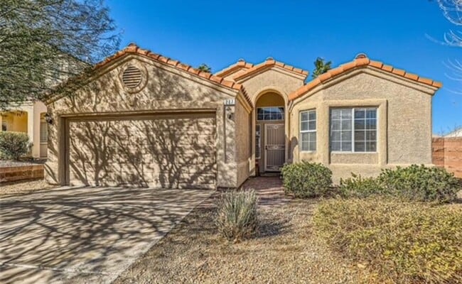 BEAUTIFUL 3 BEDROOM 2 FULL BATHS SINGLE ST... - BEAUTIFUL 3 BEDROOM 2 FULL BATHS SINGLE ST... Casa