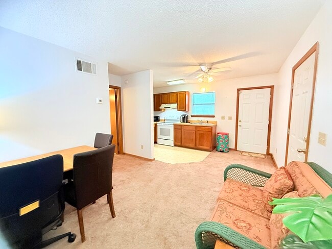 Building Photo - 219 Broadmoor Rd Rental