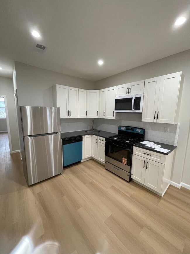 Photo - S. Carey - B