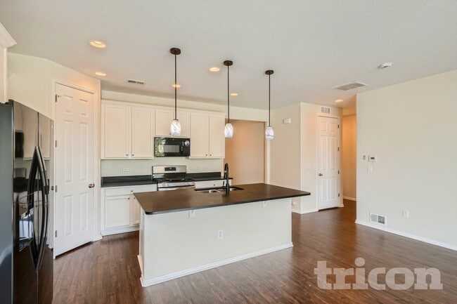 Photo - 4363 E 96th Way