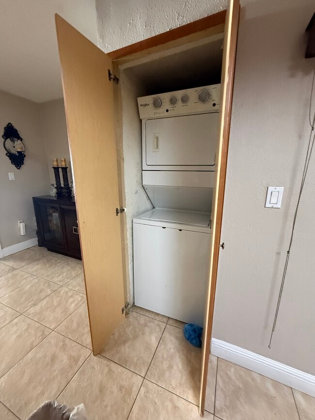 Photo - 10971 SW 5th St