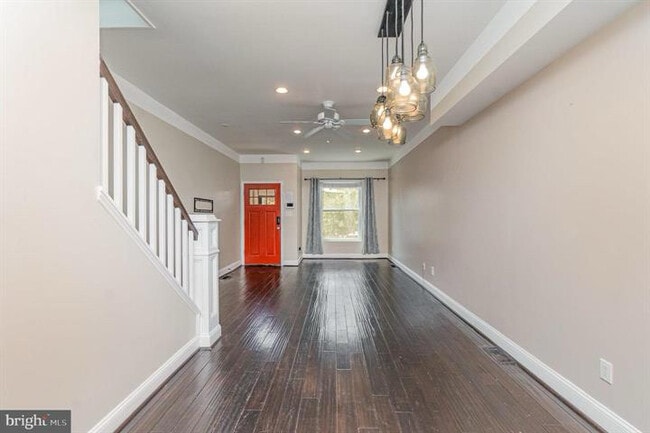 Photo - 217 S Clinton St