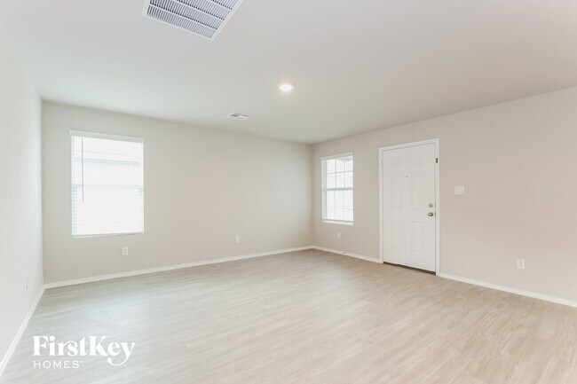 Photo - 10606 Varmus Dr