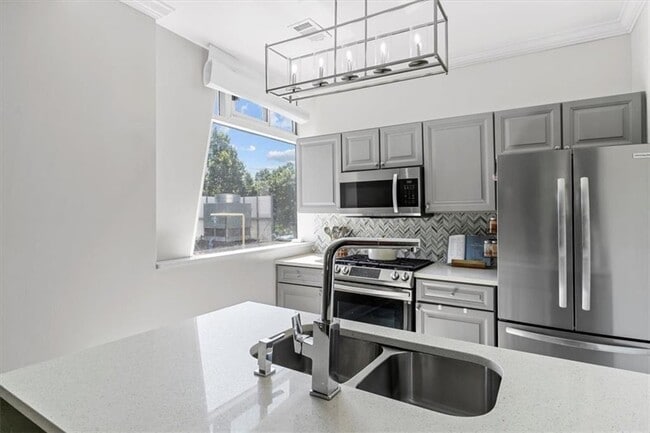 Photo - 2479 Peachtree Rd Unidad 105