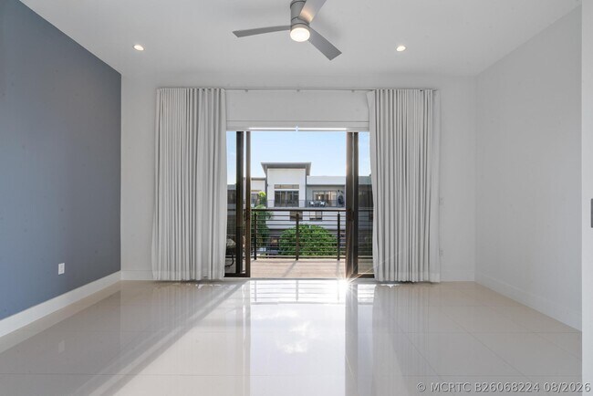 180 SE 4th Terrace