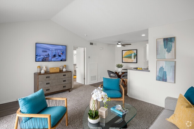 1BR, 1BA - 616SF - South Pointe