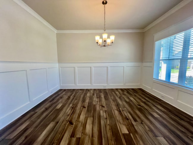 Photo - 1612 Dover Creek Ln