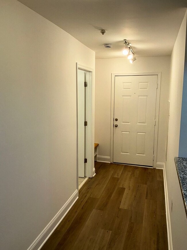 Photo - Beautiful 3BR 2BA condo located in the Dec...